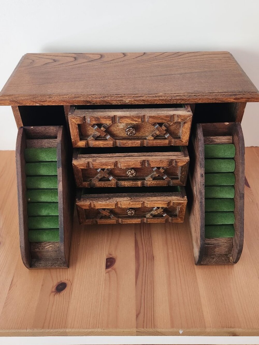 Vintage Pat Yoshikawa Wood Jewelry Box